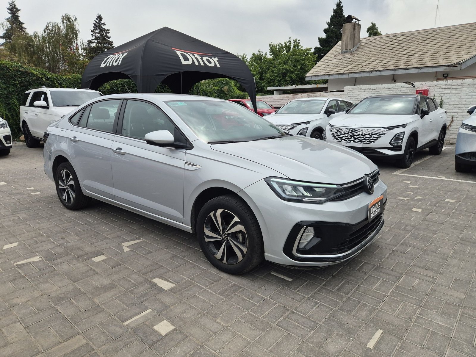 Volkswagen VIRTUS TSI 1.0 AUT 2024 - Imagen 13 de 20