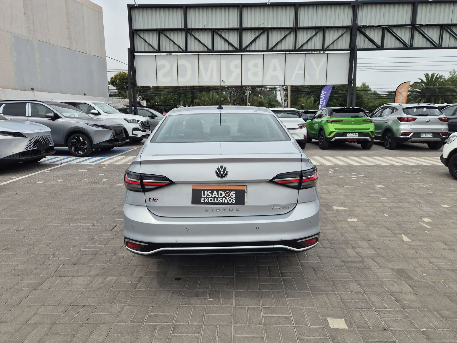 Volkswagen VIRTUS TSI 1.0 AUT 2024 - Imagen 9 de 20