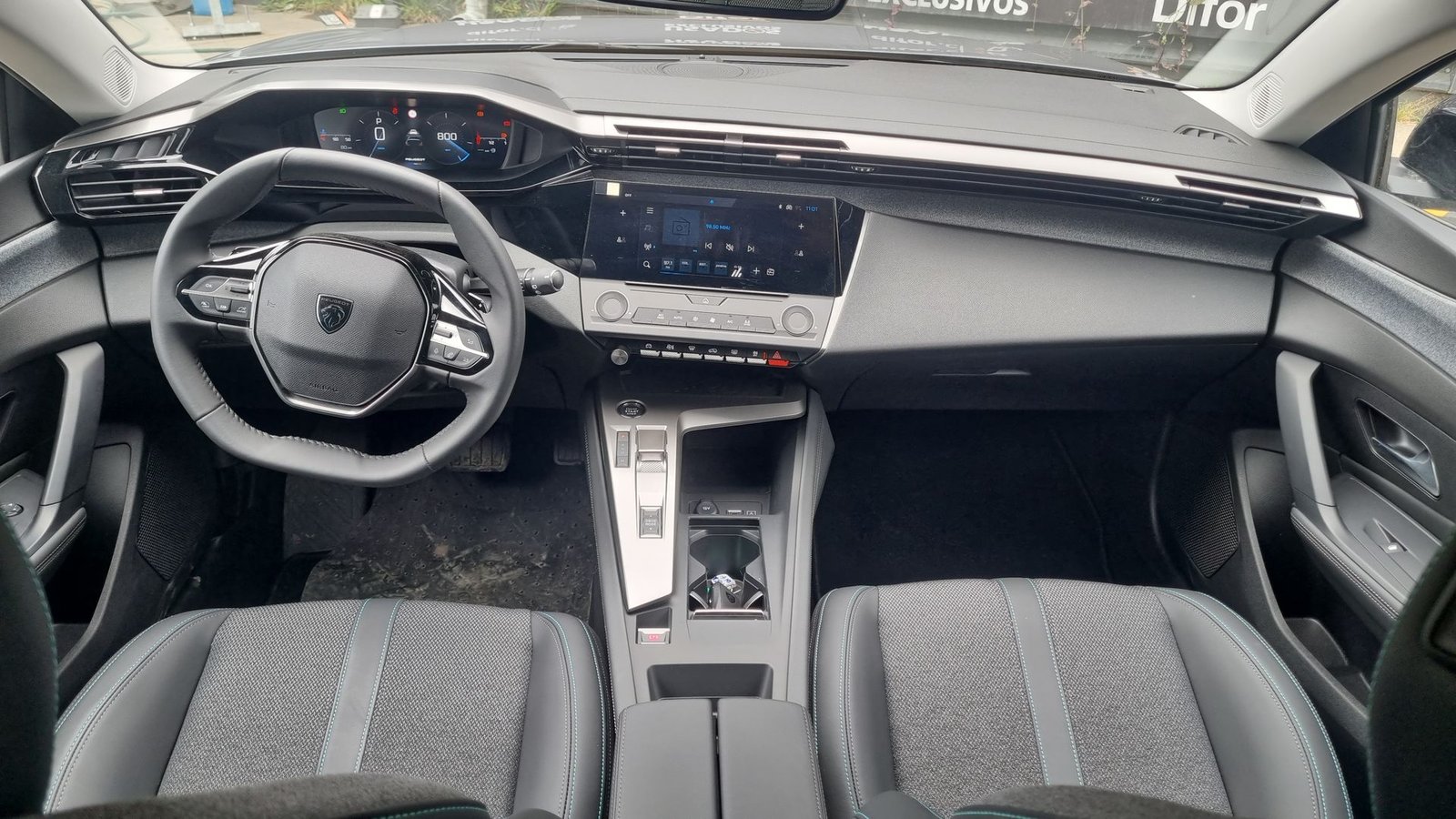 Peugeot 308 PURETECH 1.2 AUT 2025 - Imagen 14 de 15