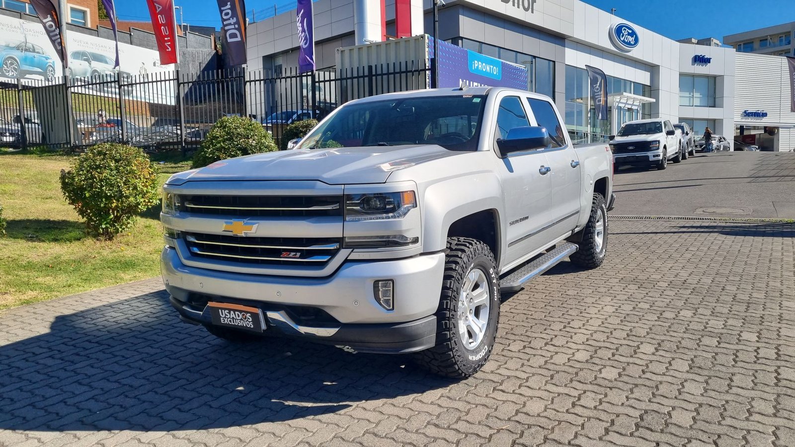 Chevrolet SILVERADO DCAB 4X4 5.3 AUT 2018 - Imagen 4 de 20