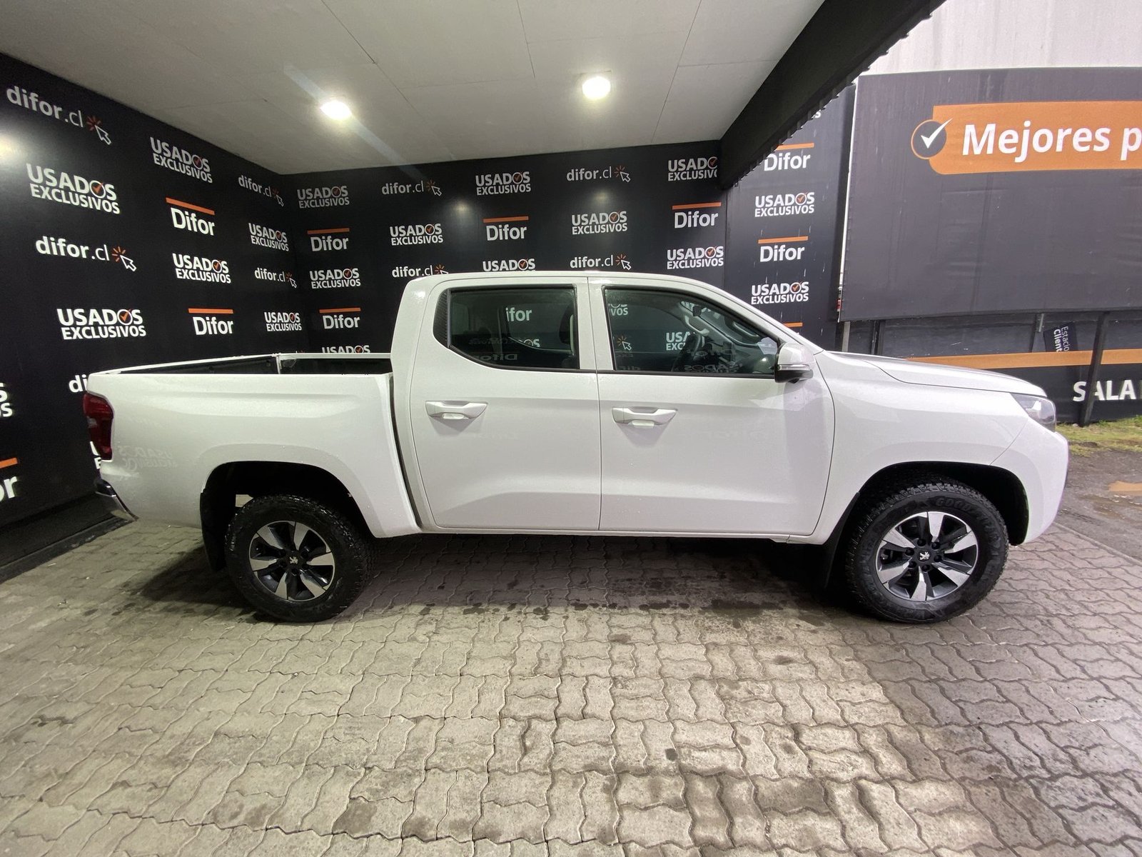 Peugeot LANDTREK BLUEHDI 4X4 2.2 AUT 2024 - Imagen 12 de 20