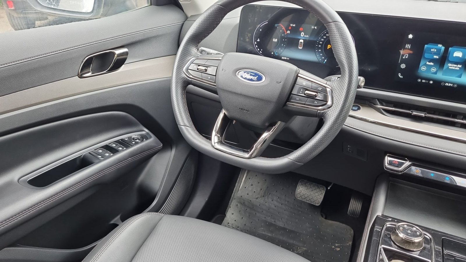 Ford TERRITORY 4X2 1.5 AUT 2024 - Imagen 17 de 20