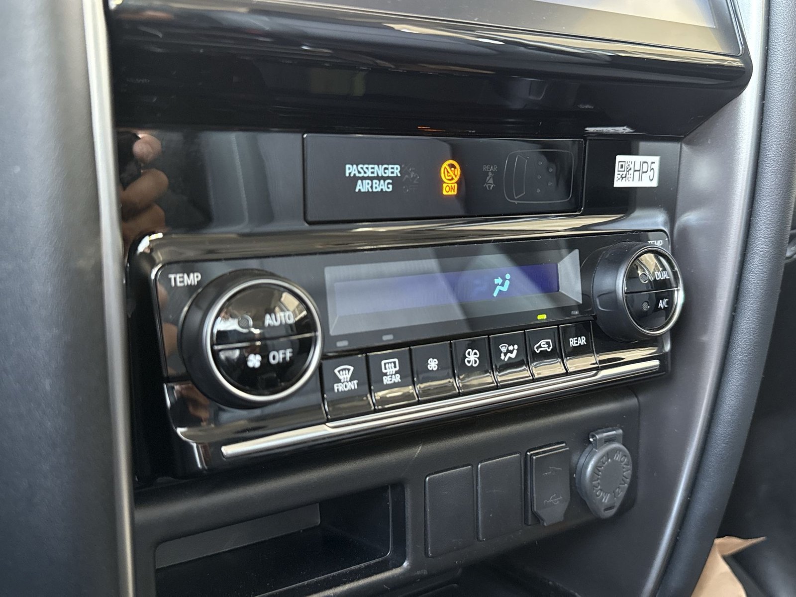Toyota FORTUNER SRV 2.7 AUT 2023 - Imagen 19 de 20