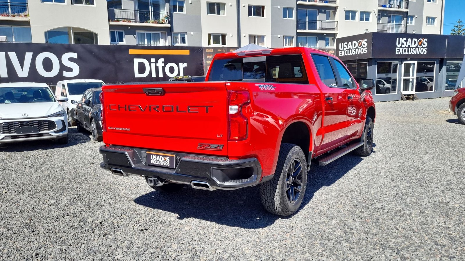 Chevrolet SILVERADO DCAB 4X4 5.3 AT 2023 - Imagen 8 de 20