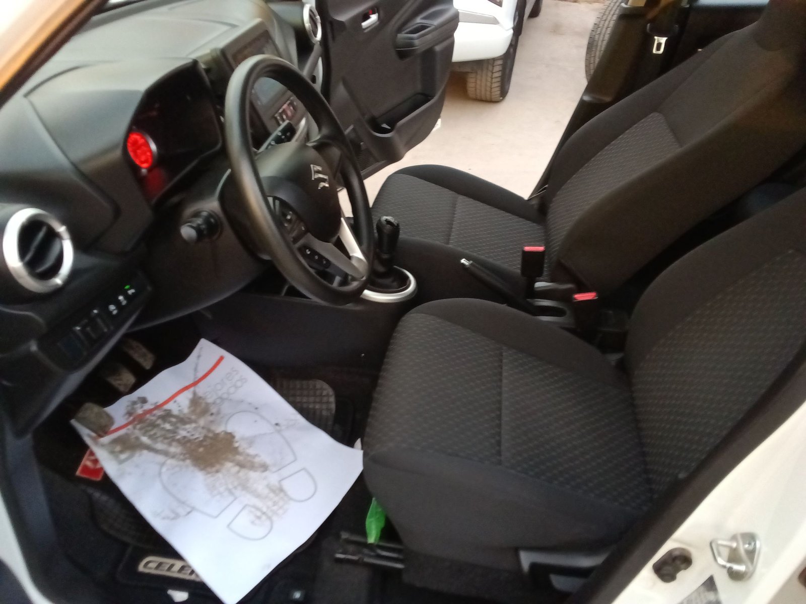 Suzuki CELERIO GLX HB 1.0 2024 - Imagen 15 de 15