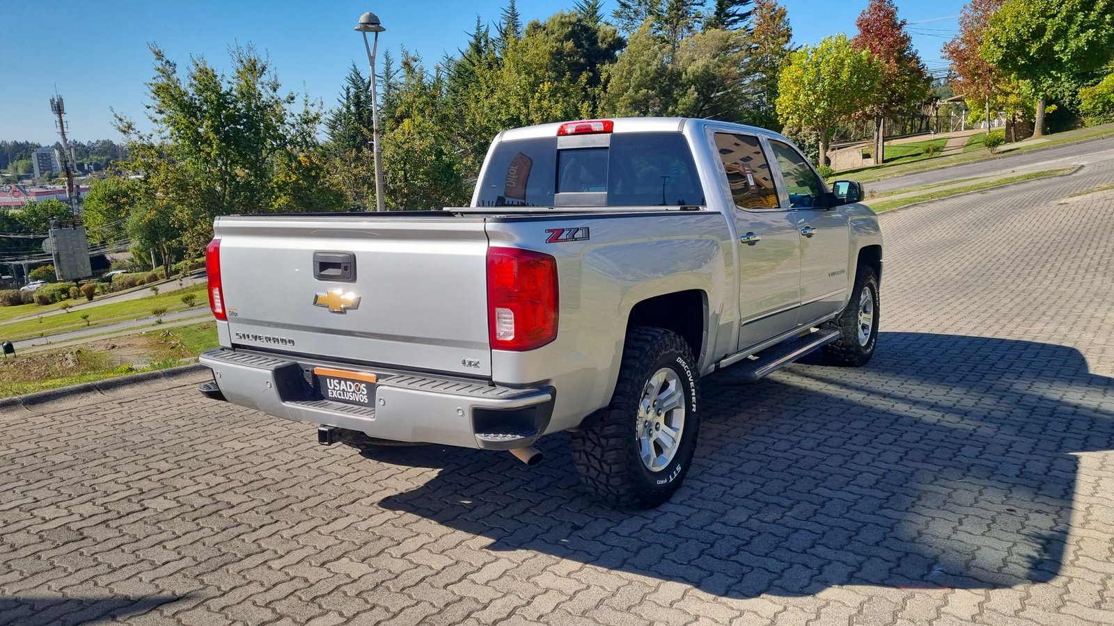 Chevrolet SILVERADO DCAB 4X4 5.3 AUT 2018 - Imagen 10 de 20