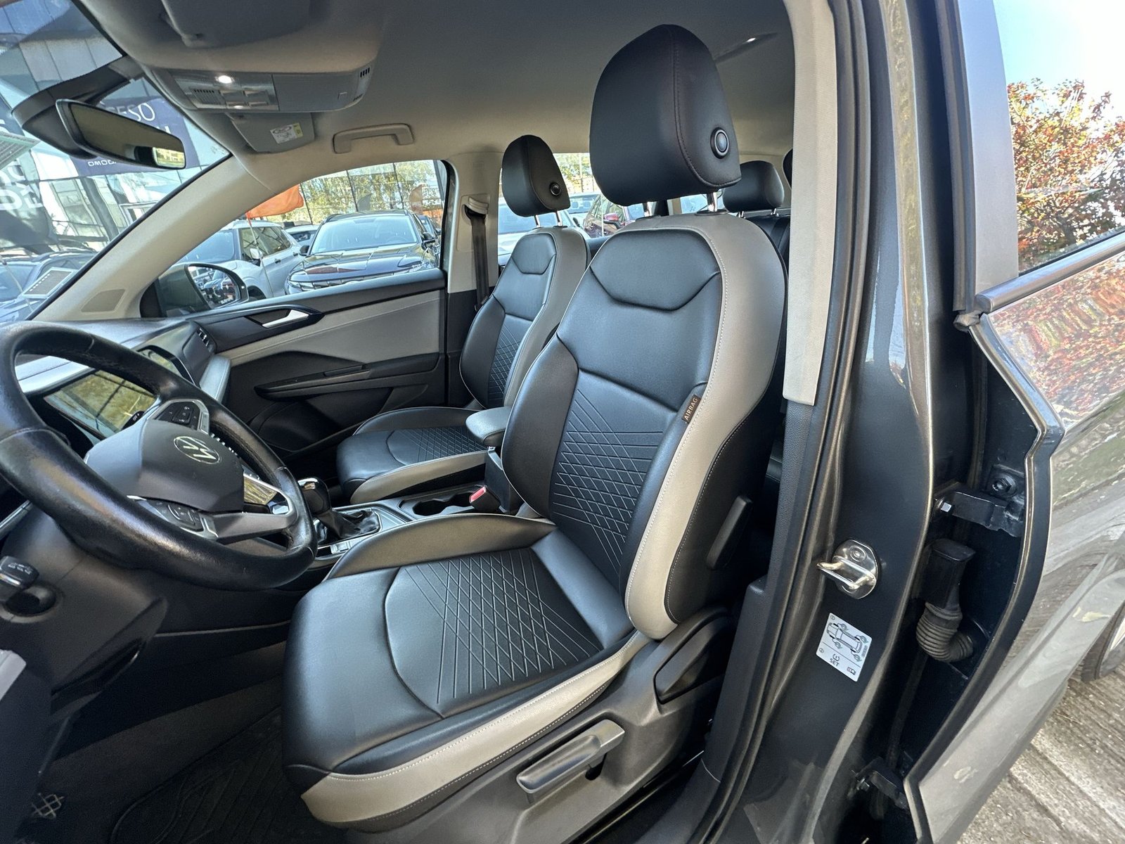 Volkswagen TAOS TSI 1.4 AT 2023 - Imagen 15 de 20