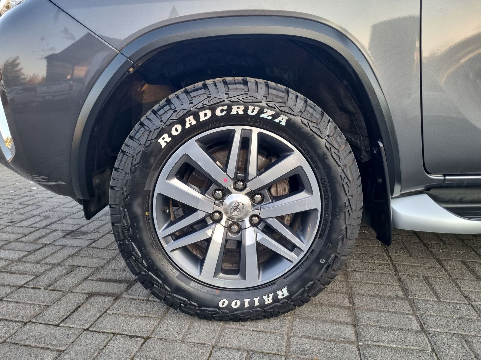 Toyota FORTUNER SRX 4X4 2.7 AUT 2019 - Imagen 16 de 20