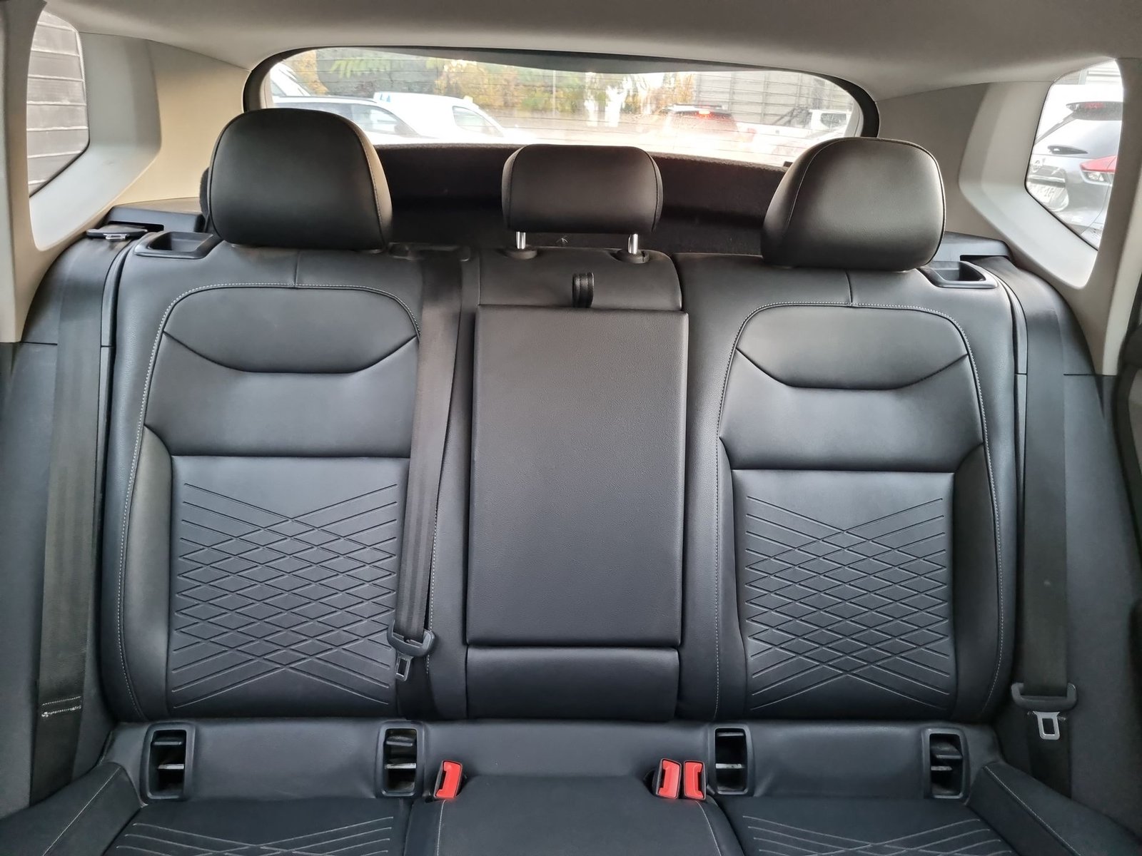 Volkswagen TAOS TSI 1.4 AT 2023 - Imagen 13 de 20