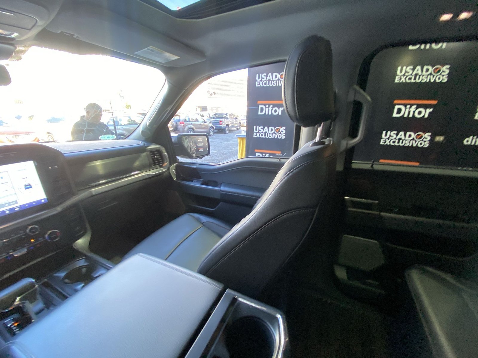 Ford F-150 F150 LARIAT LUXURY 4X4 5.0L AUT 2023 - Imagen 15 de 20