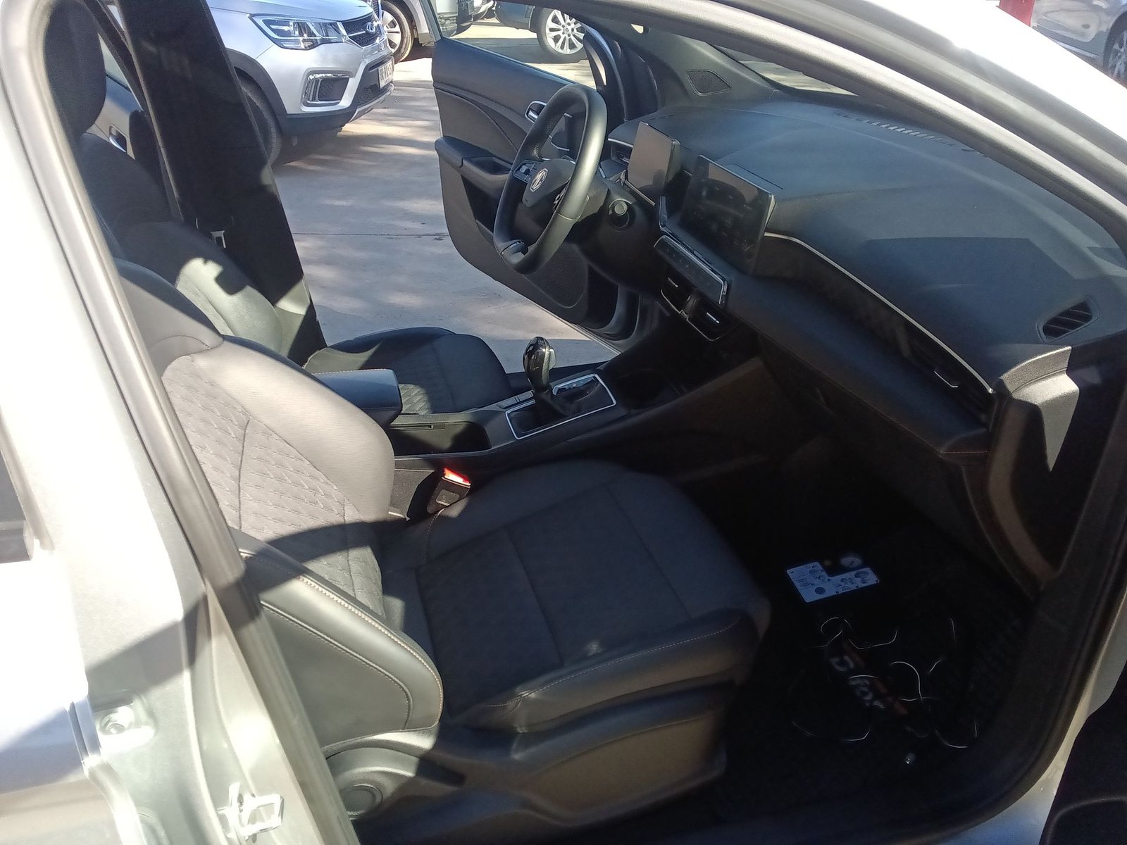 Mg 3 NEW 3 4X2 1.5 AUT 2025 - Imagen 11 de 15