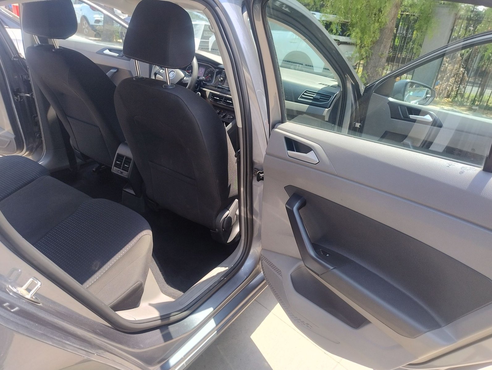 Volkswagen VIRTUS 1.6 AUT 2019 - Imagen 12 de 20