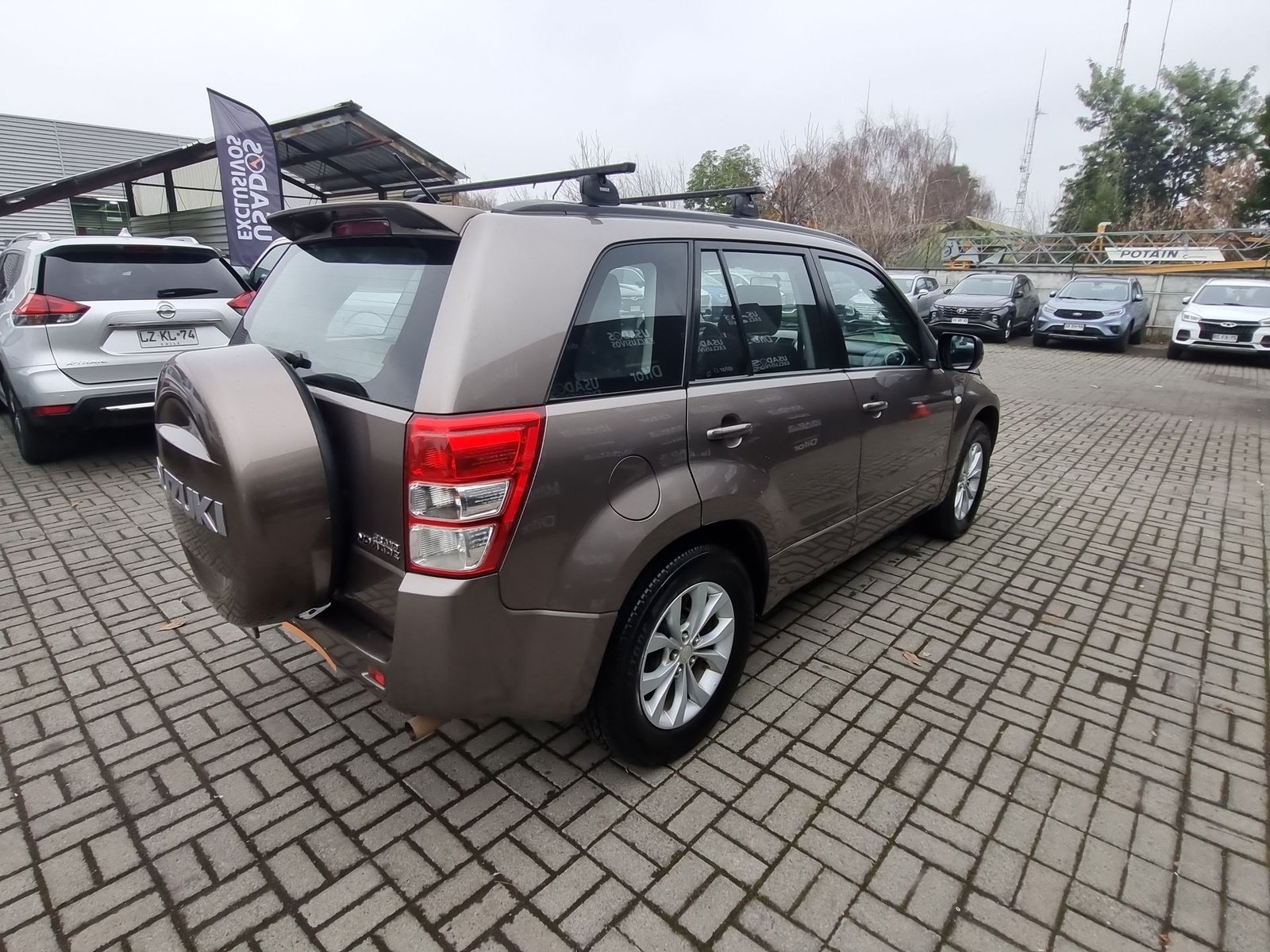 Suzuki GRAND NOMADE GLX 2.4 2019 - Imagen 8 de 15