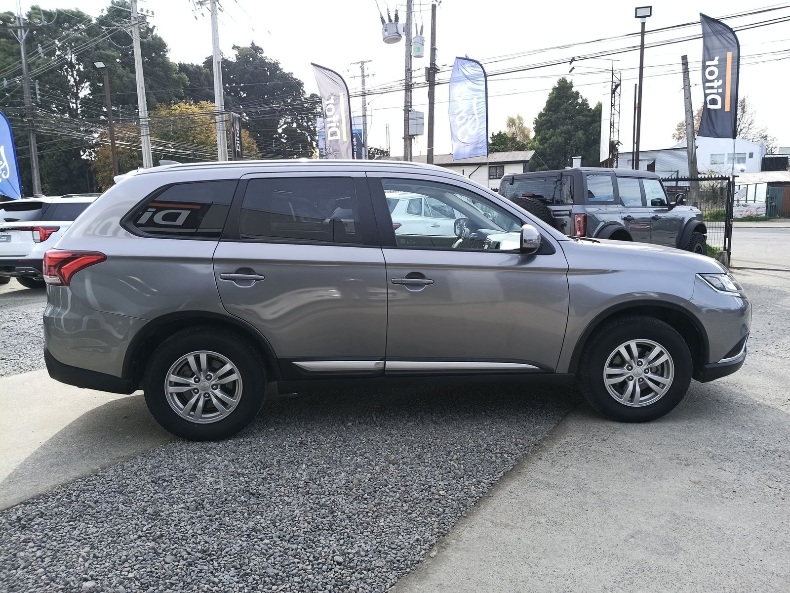 Mitsubishi OUTLANDER 2022 - Imagen 9 de 20