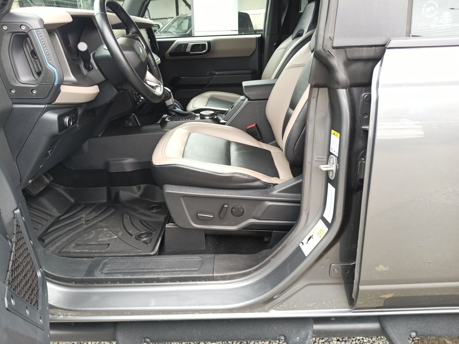 Ford BRONCO WILDTRAK 4X4 2.7 AUT 2025 - Imagen 17 de 20