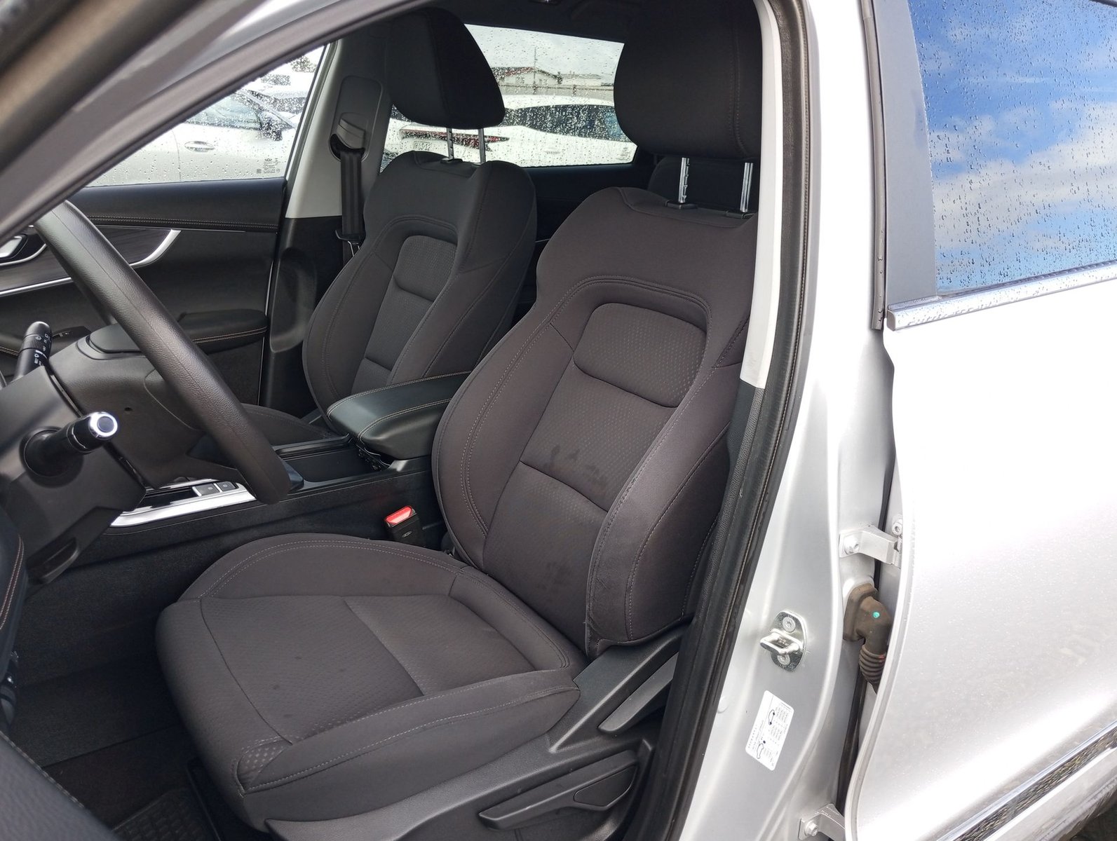 Chery TIGGO 8 1.5 2023 - Imagen 17 de 20