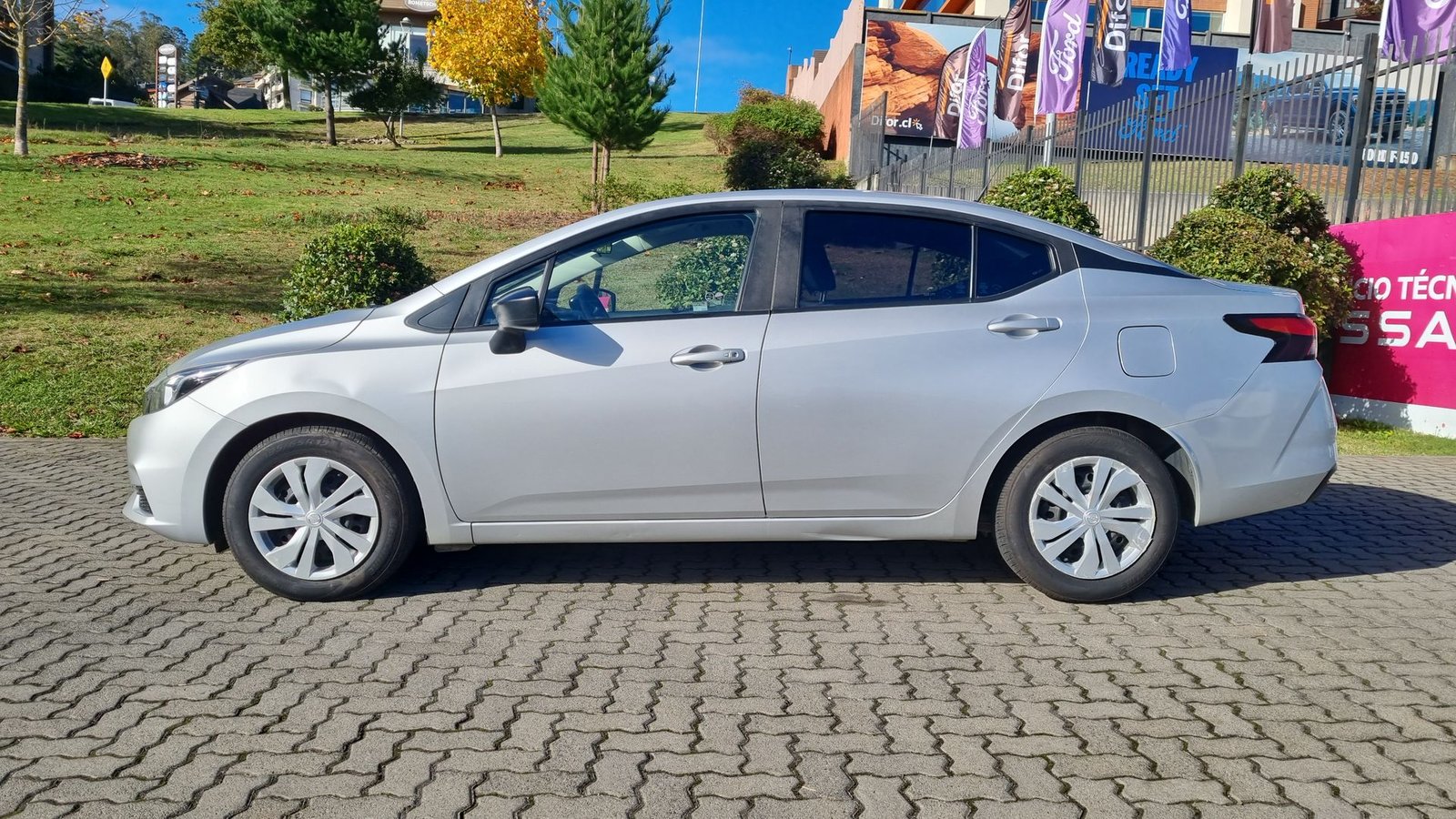 Nissan VERSA 2023 - Imagen 6 de 20