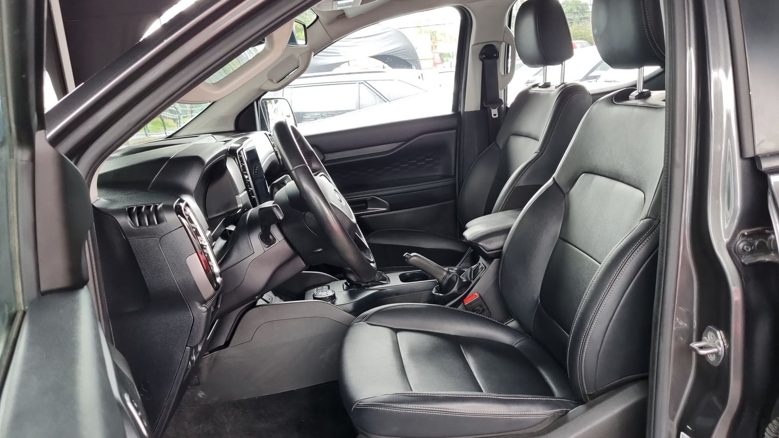Ford RANGER XLT 4X4 2.0 AUT 2024 - Imagen 19 de 20