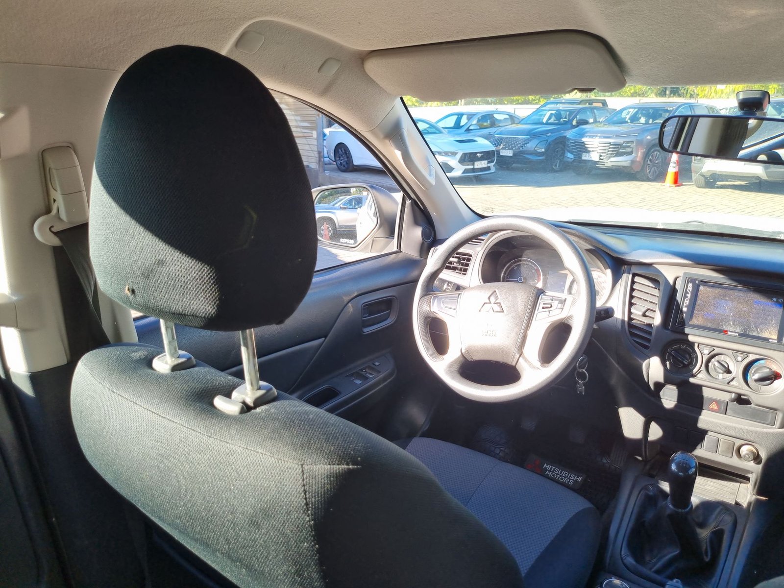 Mitsubishi L200 KATANA CRM 4X4 2.4 2022 - Imagen 15 de 20