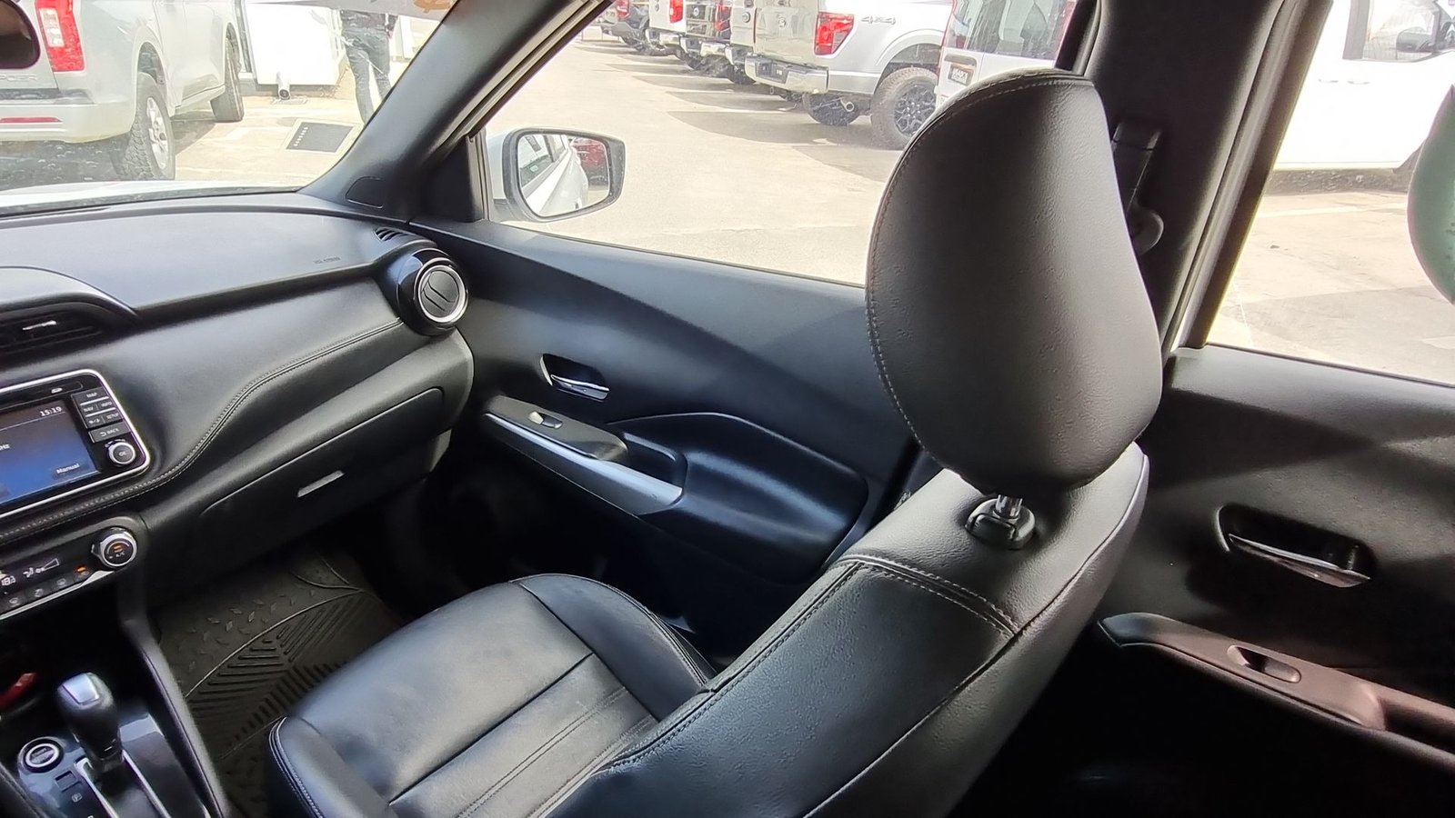 Nissan KICKS 1.6 AT 2021 - Imagen 15 de 20