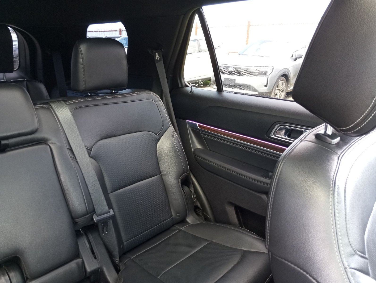 Ford EXPLORER LTD 4X4 2.3 AUT 2019 - Imagen 12 de 15