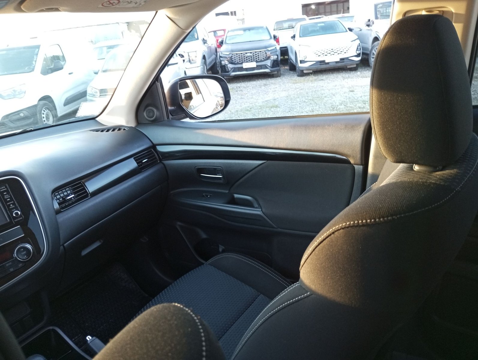 Mitsubishi OUTLANDER NEW OUTLANDER 2.0 AUT 2019 - Imagen 15 de 20