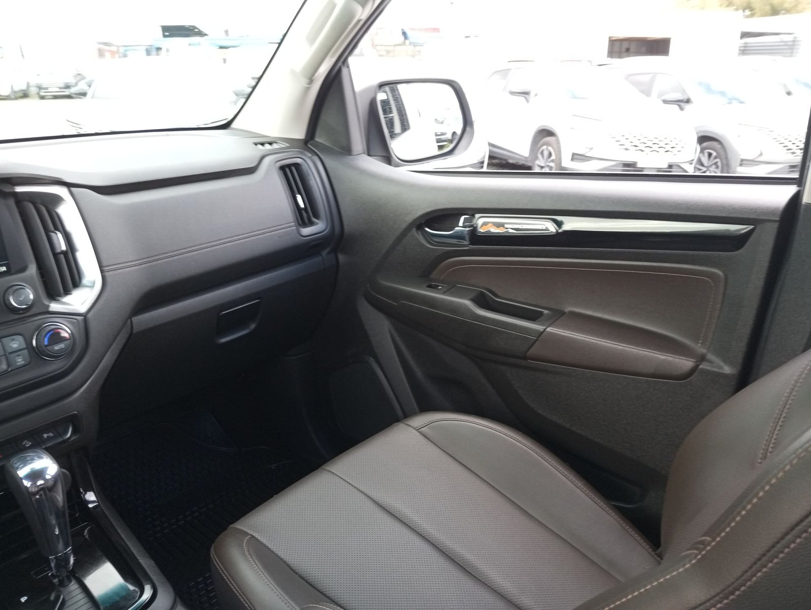 Chevrolet COLORADO DCAB 4X4 2.8 AT 2023 - Imagen 15 de 20