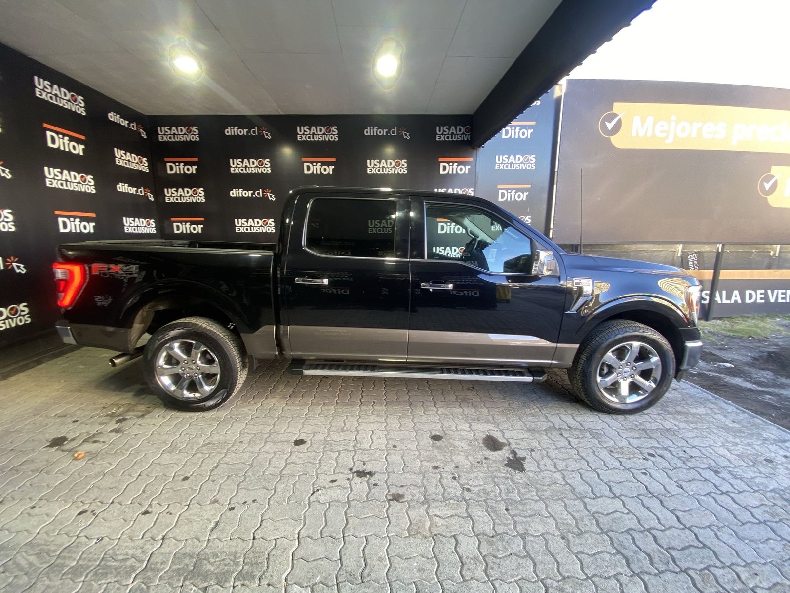 Ford F-150 F150 LARIAT LUXURY 4X4 5.0L AUT 2023 - Imagen 12 de 20