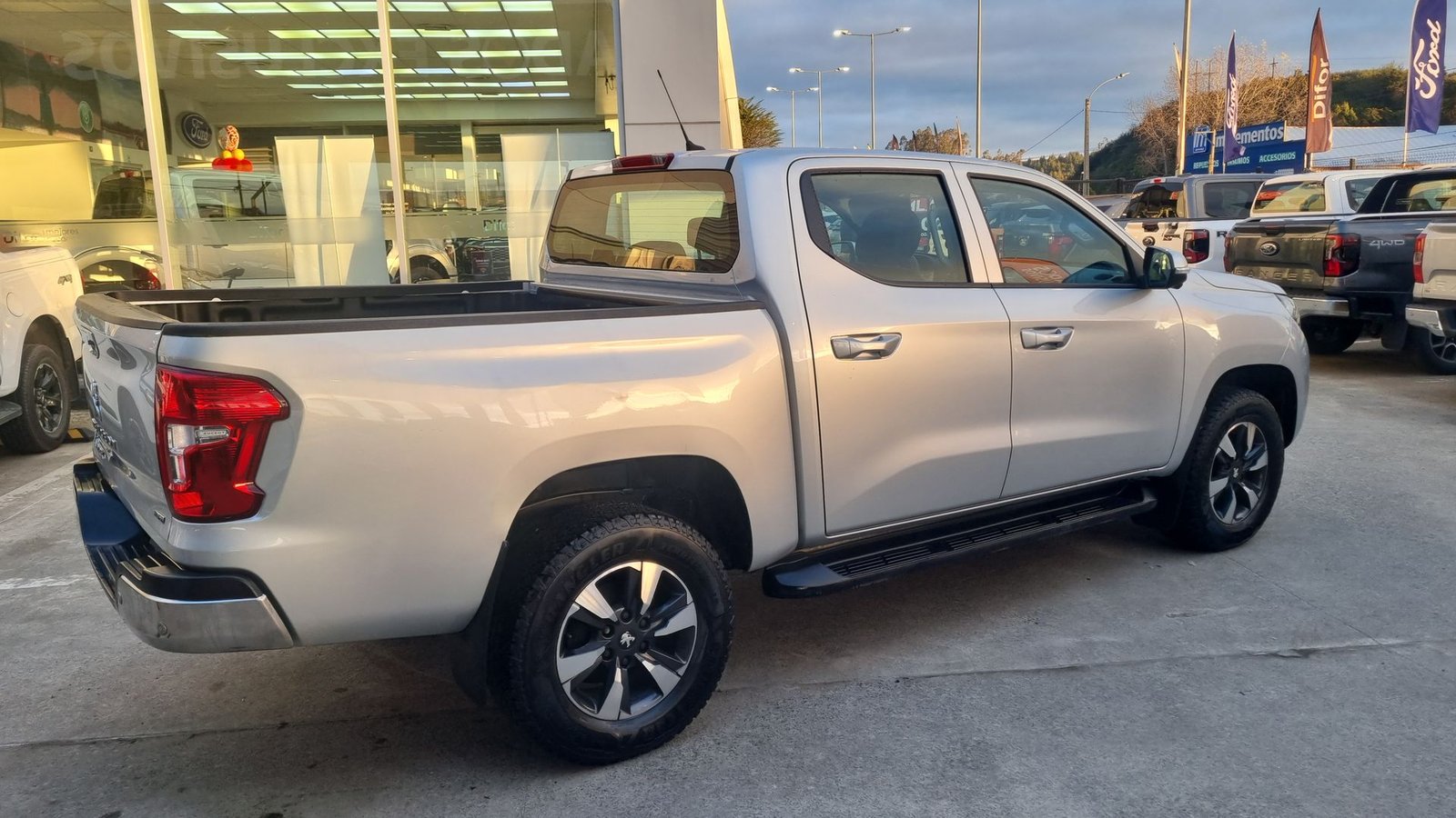 Peugeot LANDTREK BLUE HDI 180 4X4 2.2 2024 - Imagen 3 de 20