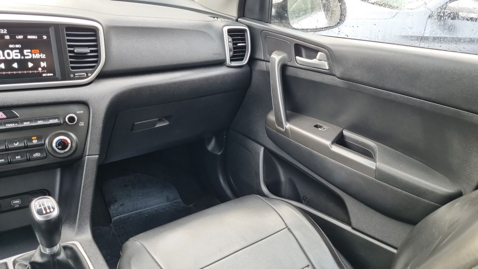 Kia SPORTAGE LX 2.0 2021 - Imagen 11 de 20