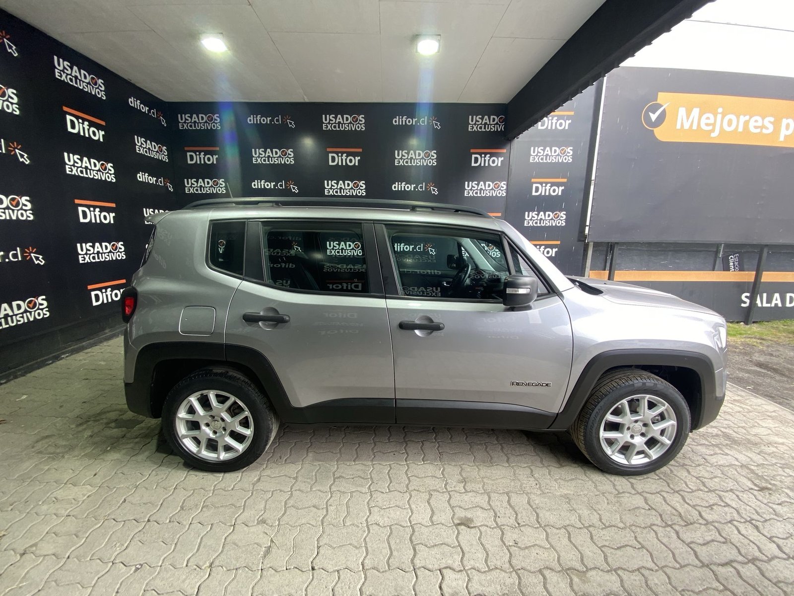 Jeep RENEGADE SPORT LX 1.8 2022 - Imagen 12 de 20
