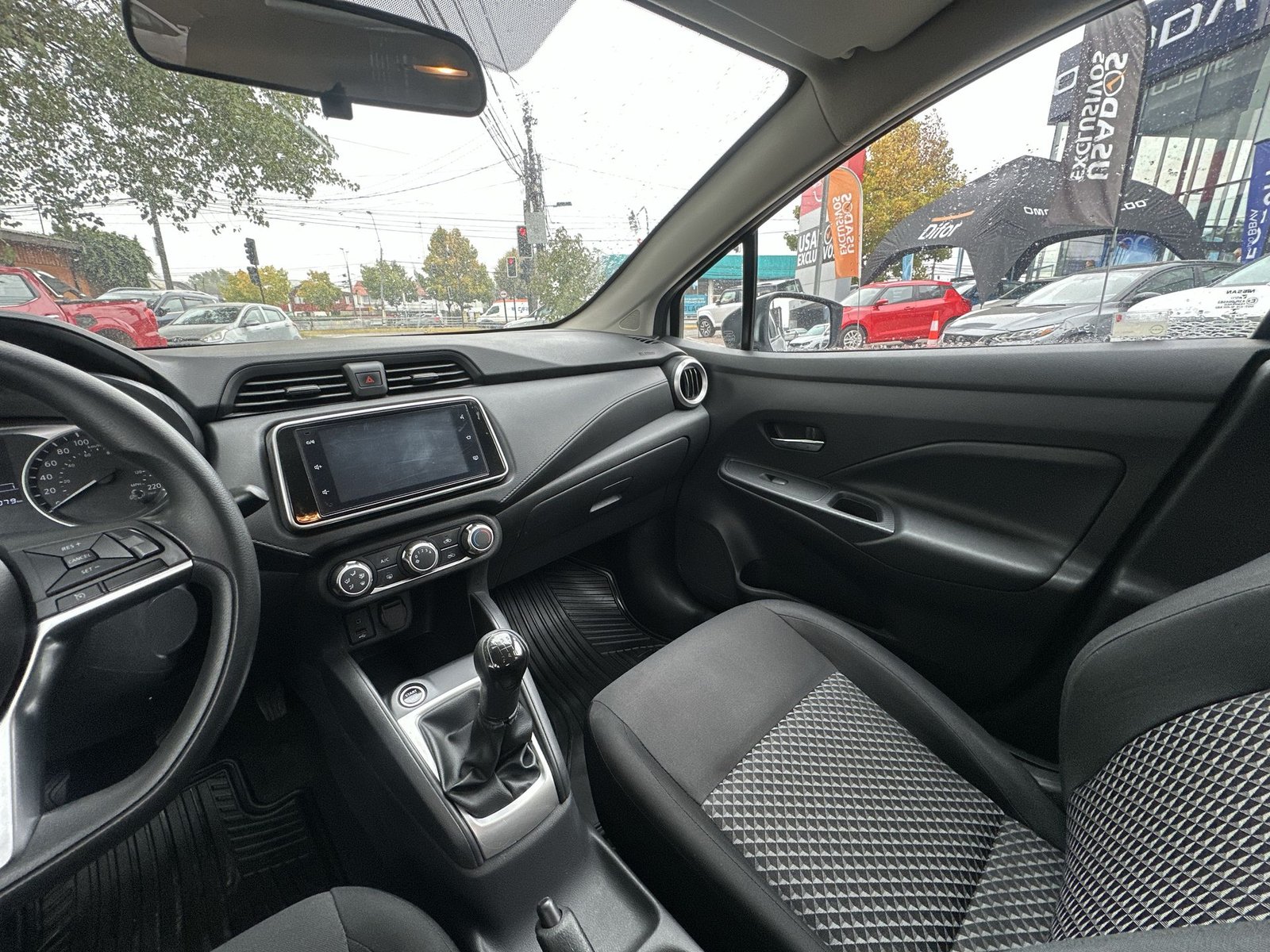 Nissan VERSA 2023 - Imagen 16 de 20