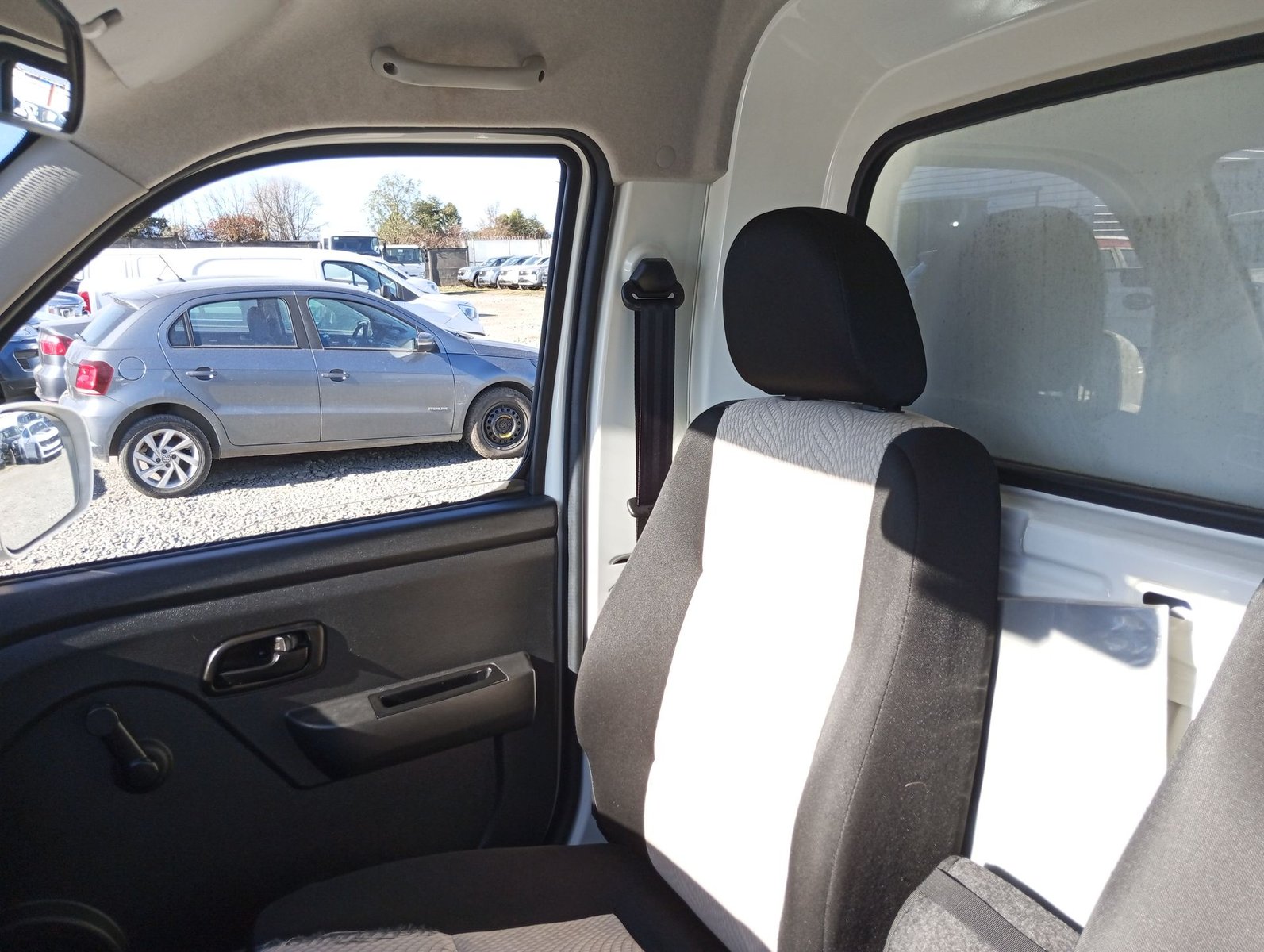 Kyc GRAN MAMUT T3 T3 CARGO BOX 4X2 1.5 2023 - Imagen 11 de 20
