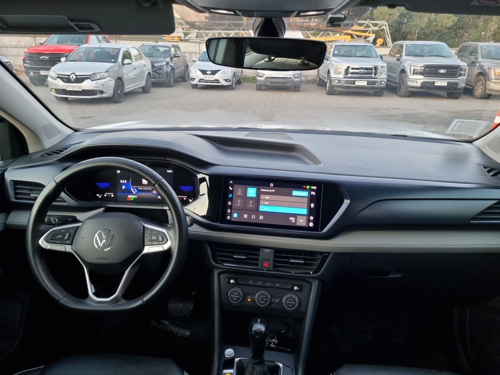 Volkswagen TAOS TSI 1.4 AT 2023 - Imagen 10 de 20