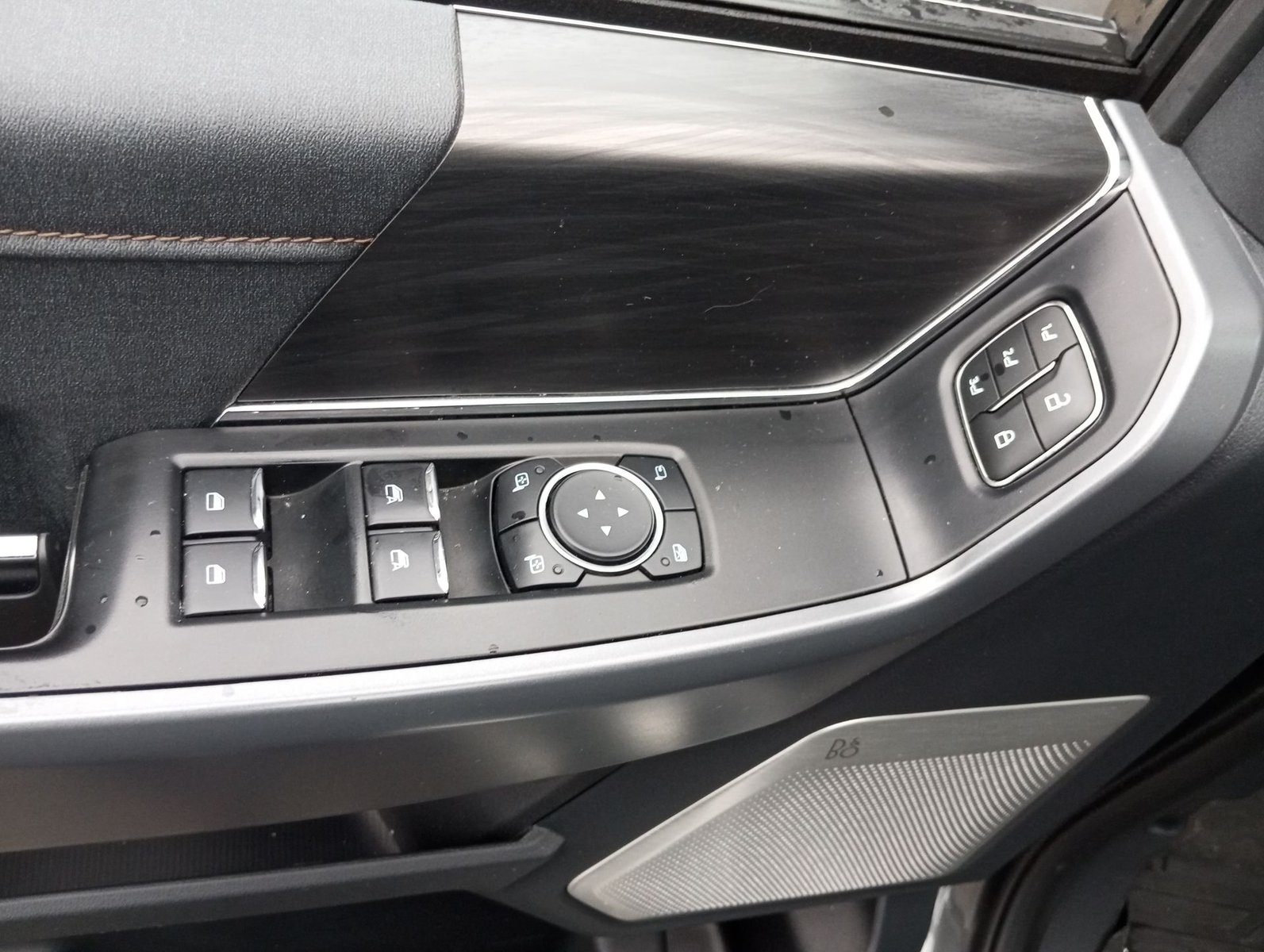 Ford F-150 F150 LARIAT LUX 4X4 5.0 AUT 2025 - Imagen 19 de 20