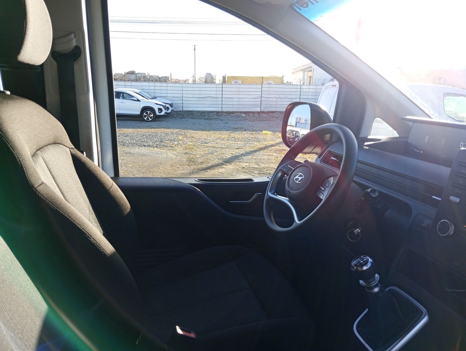 Hyundai STARIA US4 CRDI 2.2 2024 - Imagen 13 de 20