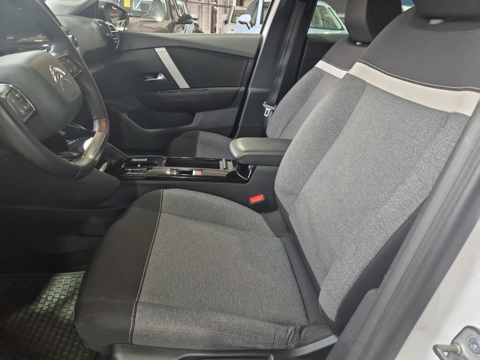 Citroen C4 1.2 AT 2022 - Imagen 15 de 20