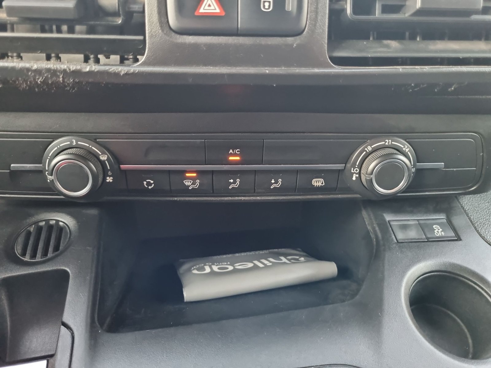 Opel COMBO HDI 92 L1 5P 1.6 2021 - Imagen 17 de 20
