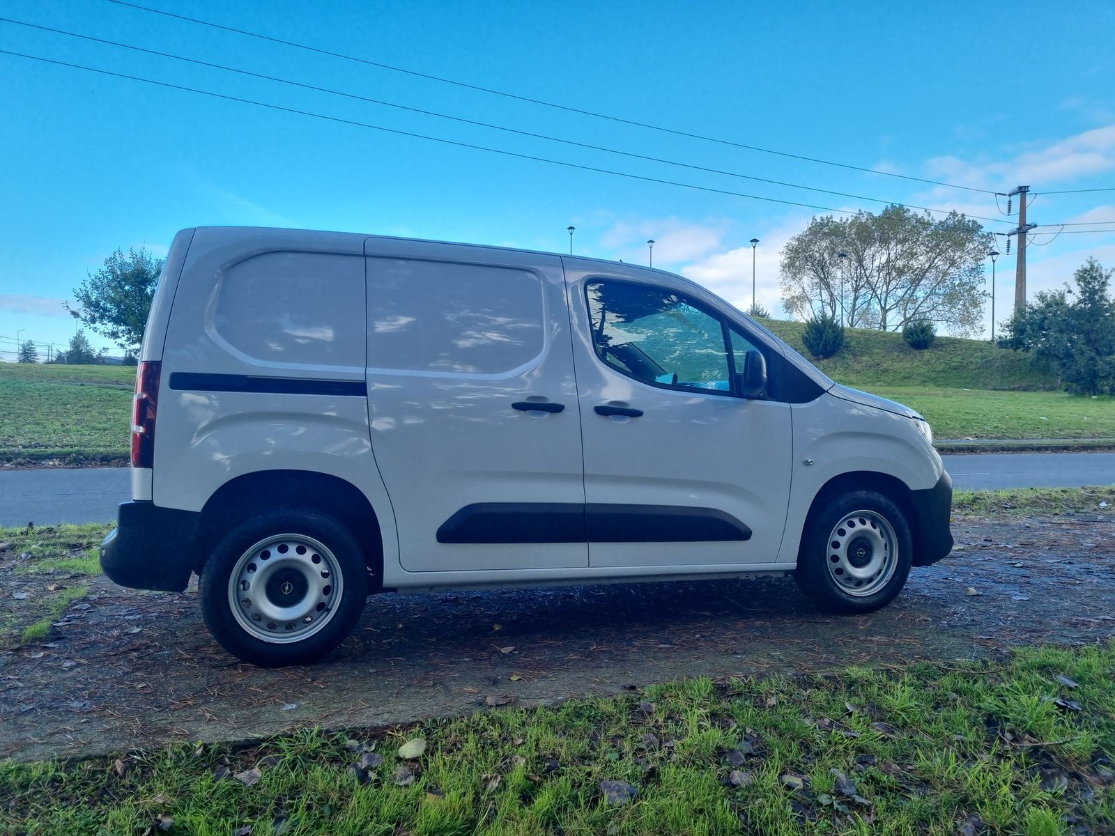 Opel COMBO L1 1.5 2025 - Imagen 4 de 20