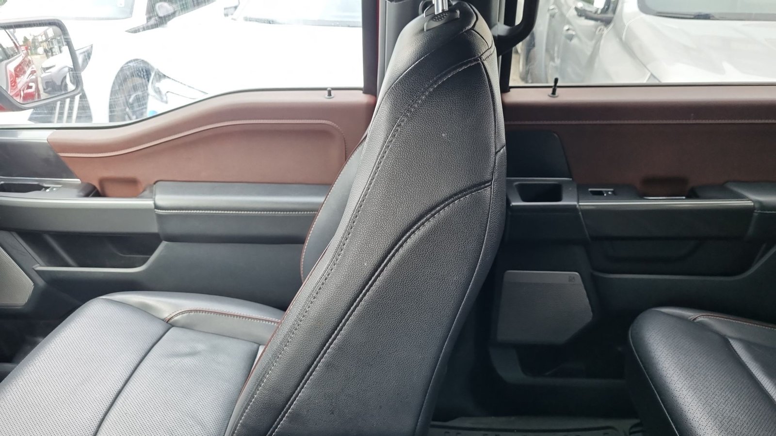 Ford F-150 F150 LARIAT SPORT 4X4 5.0L AUT 2023 - Imagen 12 de 20