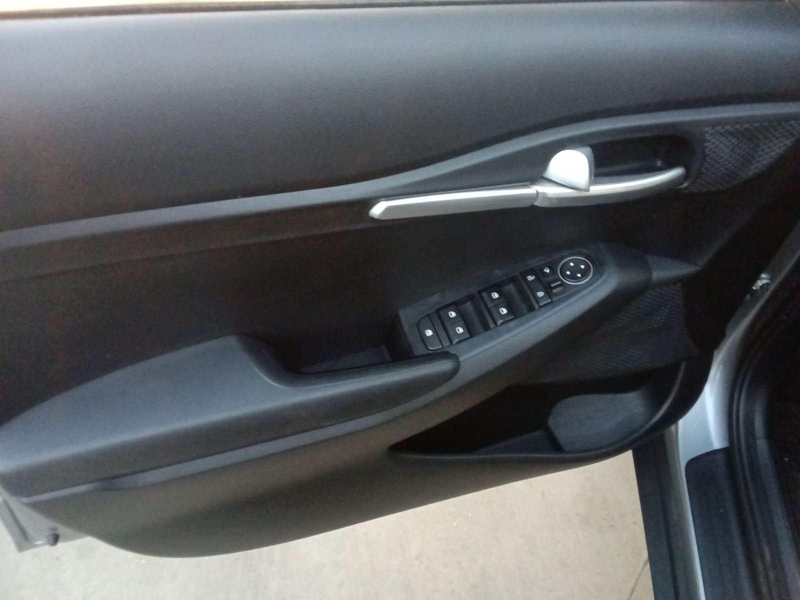 Kia SELTOS MPI 6MT 1.6 2023 - Imagen 19 de 20