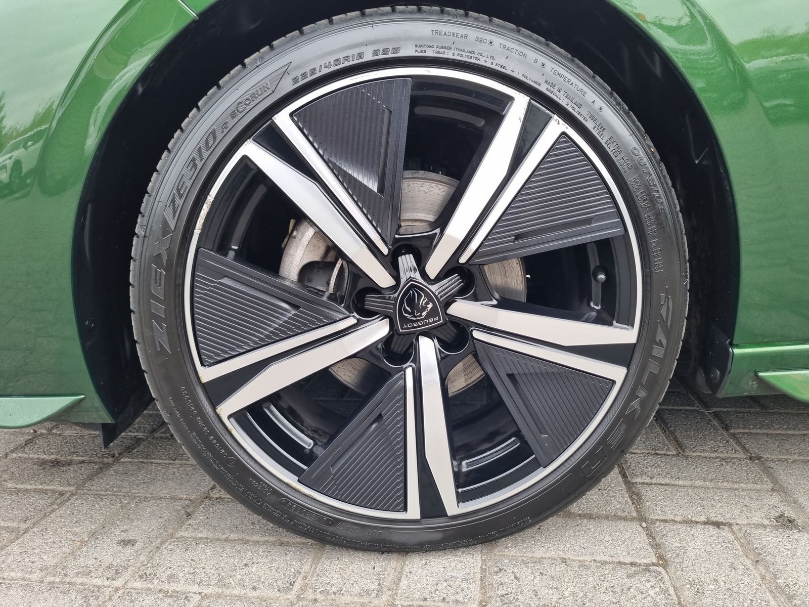 Peugeot 308 PURETECH 1.2 AUT 2024 - Imagen 16 de 20