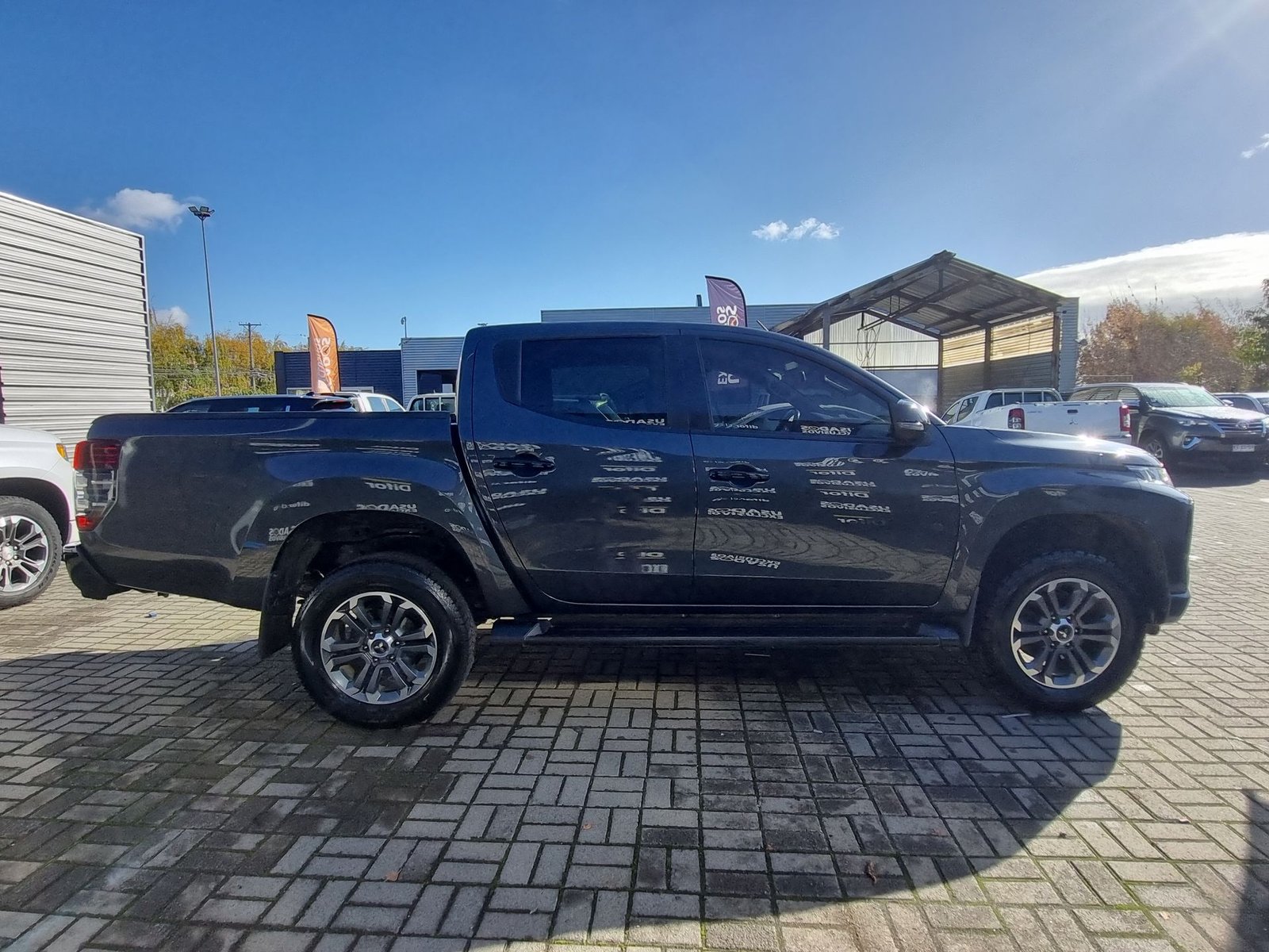 Mitsubishi L200 DAKAR 4X4 2.4 2023 - Imagen 9 de 20
