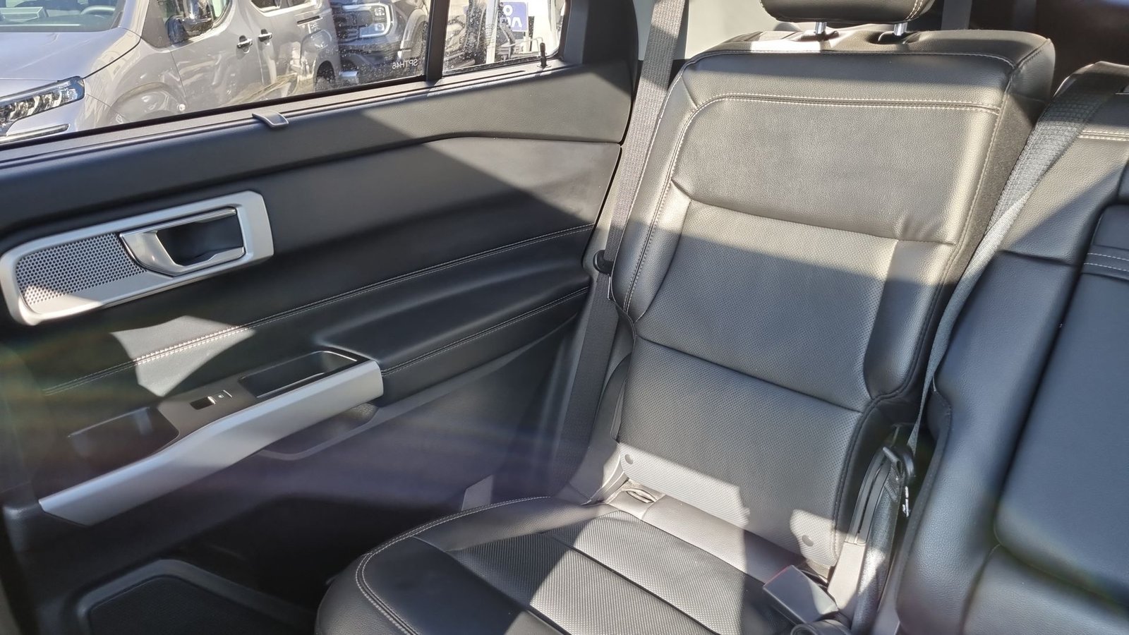 Ford EXPLORER ECOBOOST LTD 2.3 AUT 2023 - Imagen 13 de 15