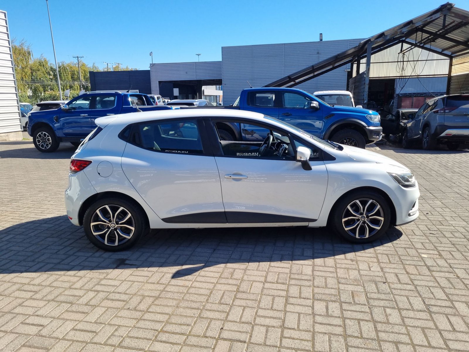 Renault CLIO HB EXPRESSION 1.2 2017 - Imagen 9 de 20
