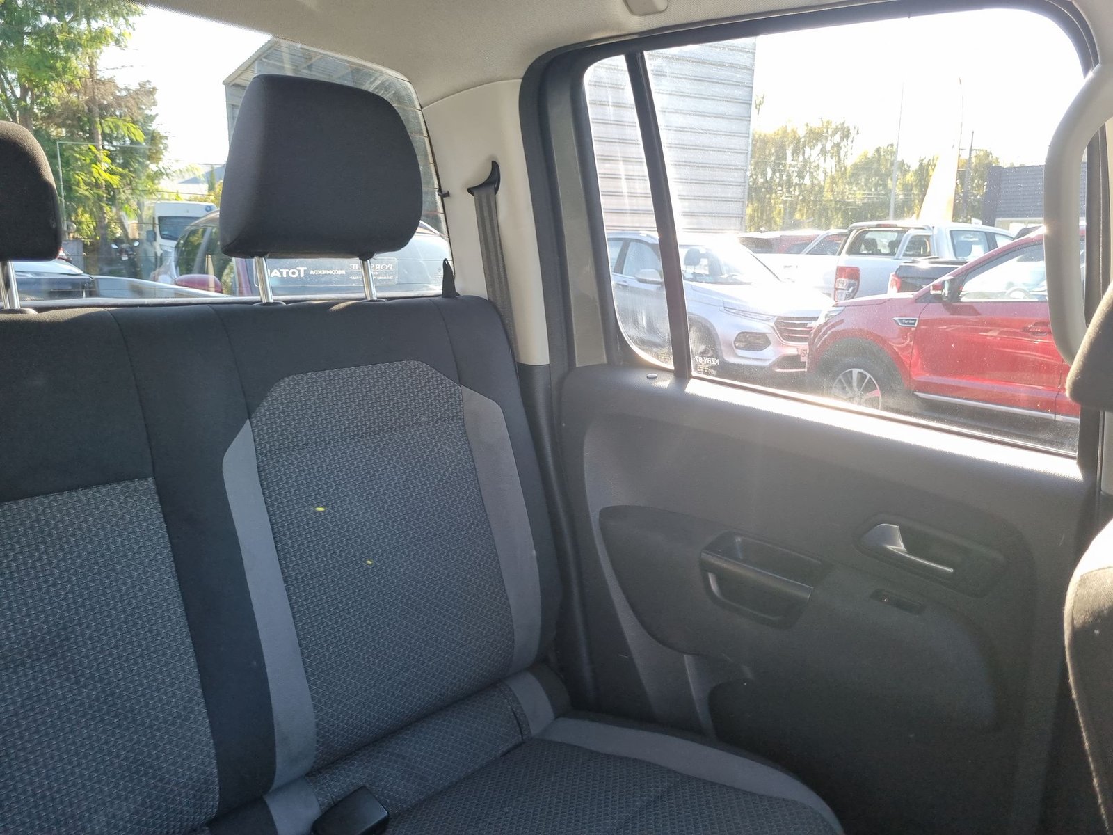 Volkswagen AMAROK 4X4 2.0 AUT 2019 - Imagen 14 de 20