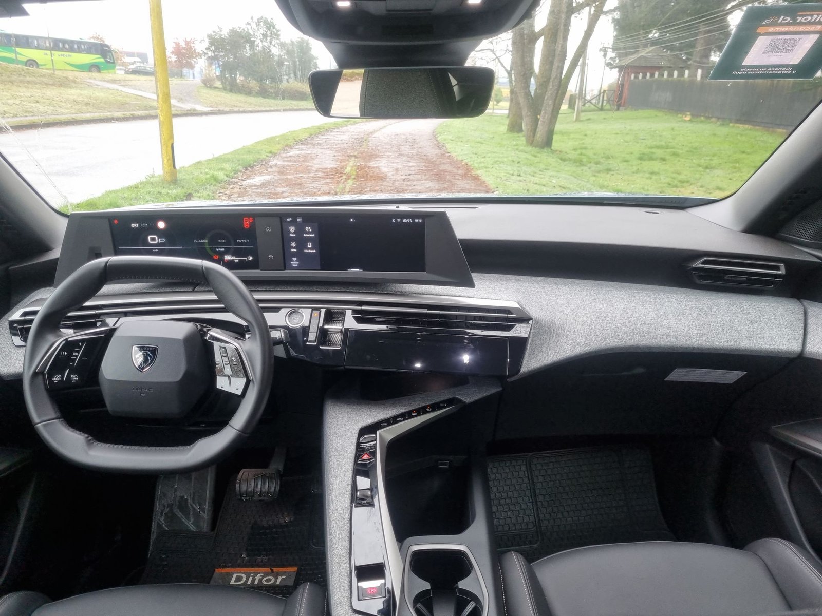 Peugeot 3008 ALLURE 1.2 AUT 2025 - Imagen 18 de 20