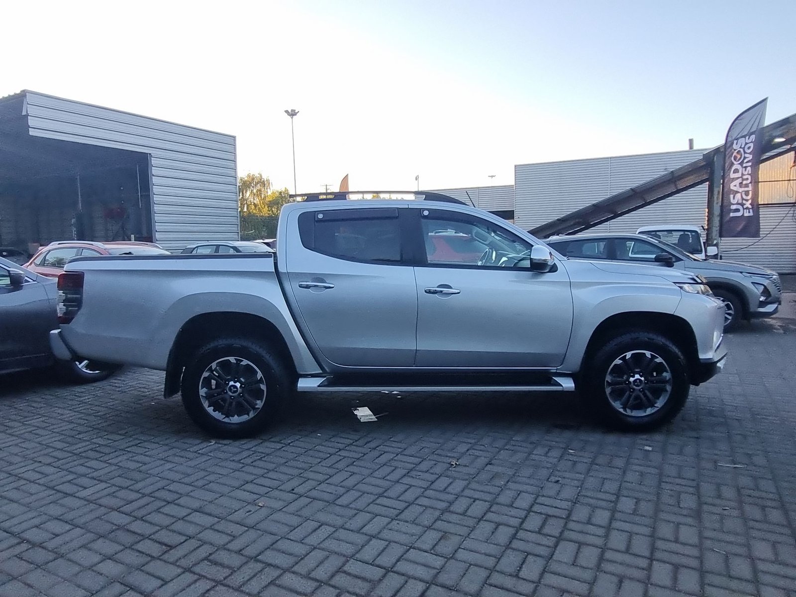 Mitsubishi L200 NEW L200 DAKAR CRS 4X4 2.4 2021 - Imagen 9 de 20