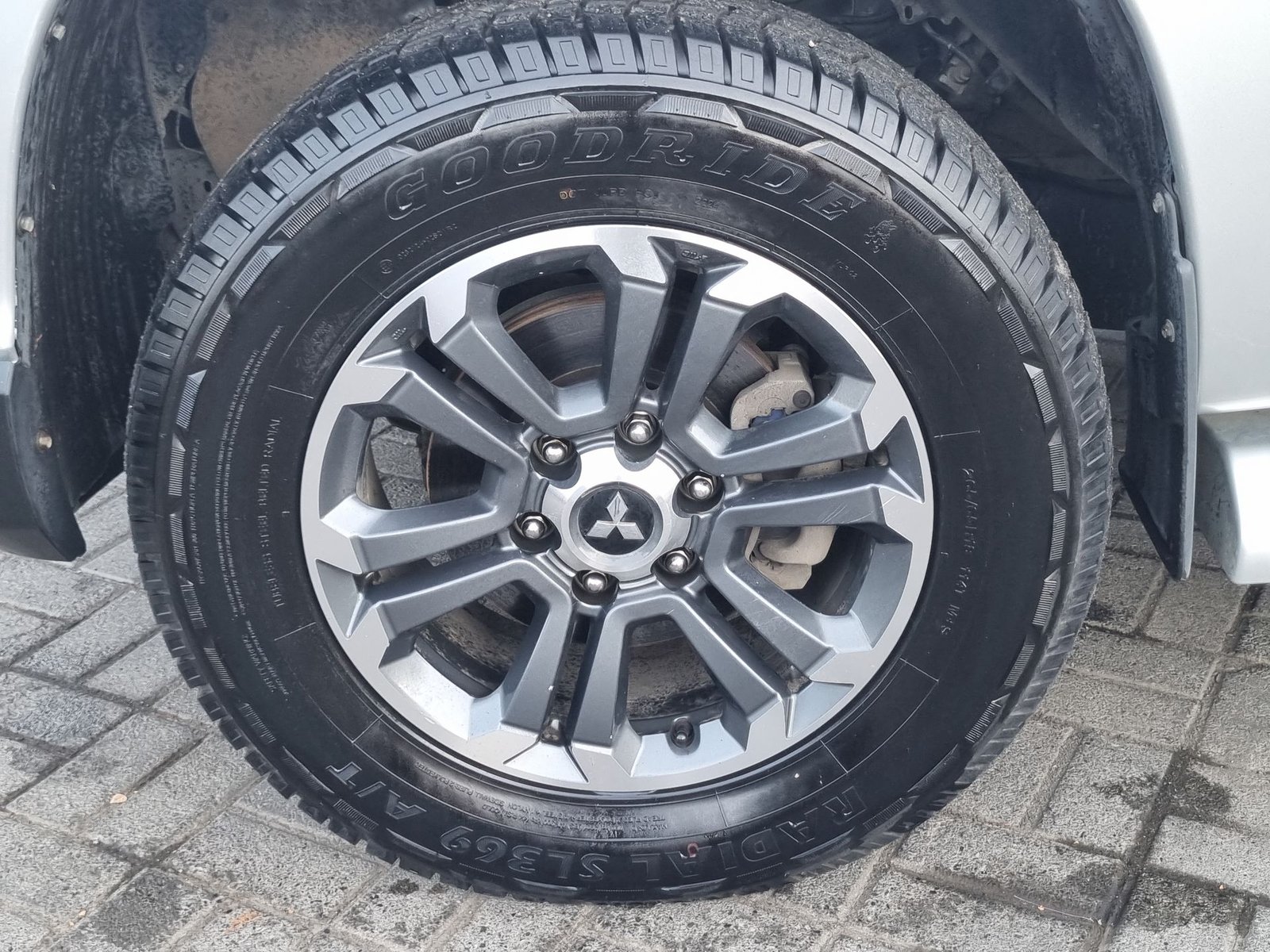 Mitsubishi L200 NEW L200 DAKAR CRS 4X4 2.4 2021 - Imagen 16 de 20