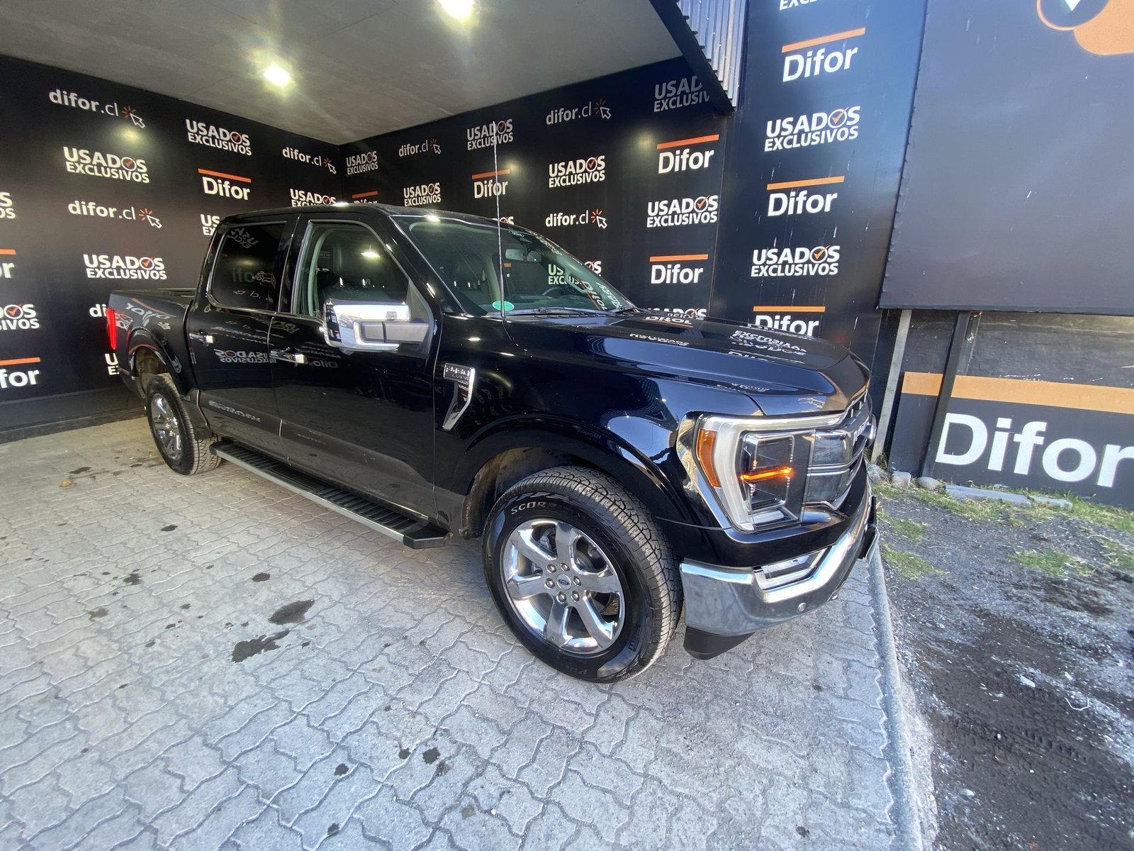 Ford F-150 F150 LARIAT LUXURY 4X4 5.0L AUT 2023 - Imagen 13 de 20